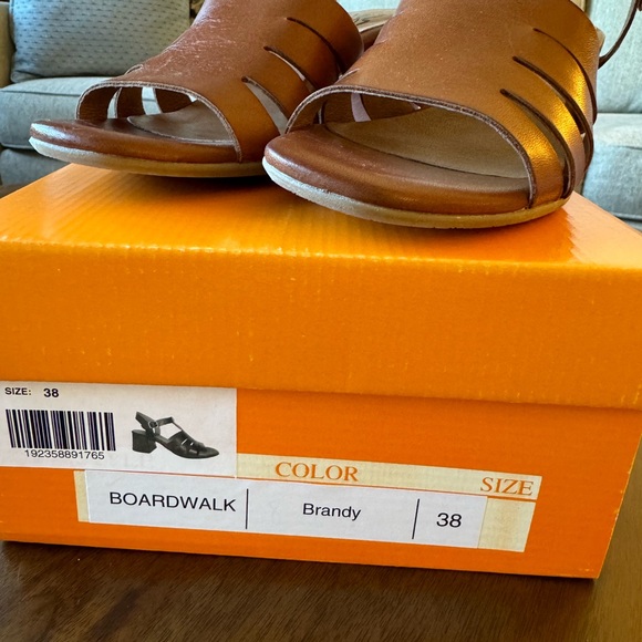 Miz Mooz Brown New York City Sandals size 36 block heel with buckle entry - Picture 2 of 8